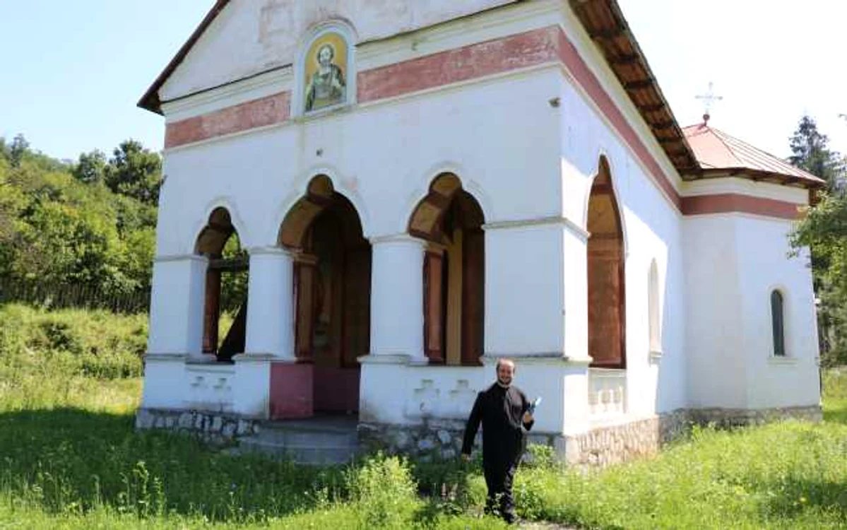 Biserica din Nadanova, unde a fost ascuns chipul regelui Carol de comunişti FOTO Alexandra Georgescu