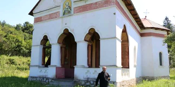biserica din Nadanova FOTO Alexandra Georgescu 