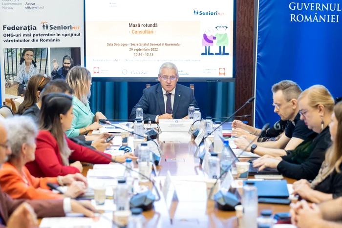 Dezbatere pe marginea ”Cartei Albe a Drepturilor Persoanelor Vârstnice din România” FOTO: GOV.RO