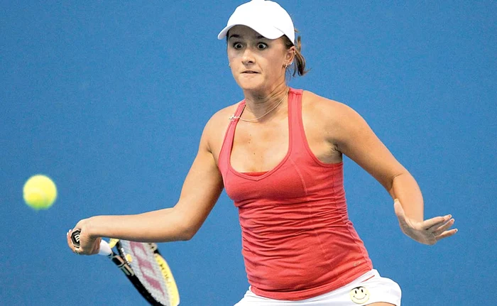 După cele două meciuri jucate dimineața, Rodionova a îmbrăcat rochia de mireasă și a petrecut la nunta cu jucătorul de fotbal australian Tyrone Vickery