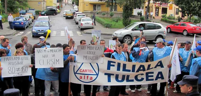 Sindicaliştii ies în strada (foto arhivă)