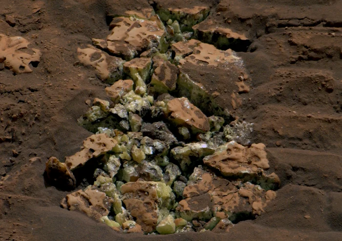 Rover-ul NASA Curiosity a găsit cristale de sulf pur. FOTO NASA/JPL-Caltech/MSSS