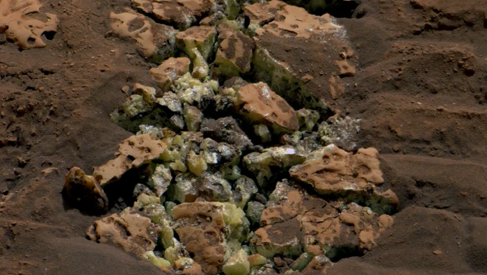 Rover-ul NASA Curiosity a găsit cristale de sulf pur. FOTO NASA/JPL-Caltech/MSSS