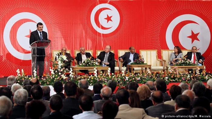 Cvartetul pentru Dialog Naţional din Tunisia a primit Premiul Nobel pentru Pace în 2015 FOTO dw.com