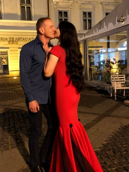 Medana și Alin Oprea, în Piața Mare din Sibiu foto: Click!