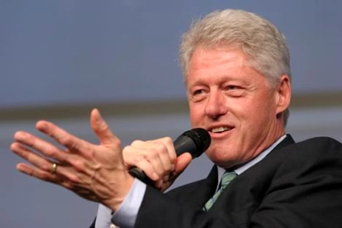 
    Bill Clinton, cel mai bogat preşedinte al SUA din ultimii 40 de ani  