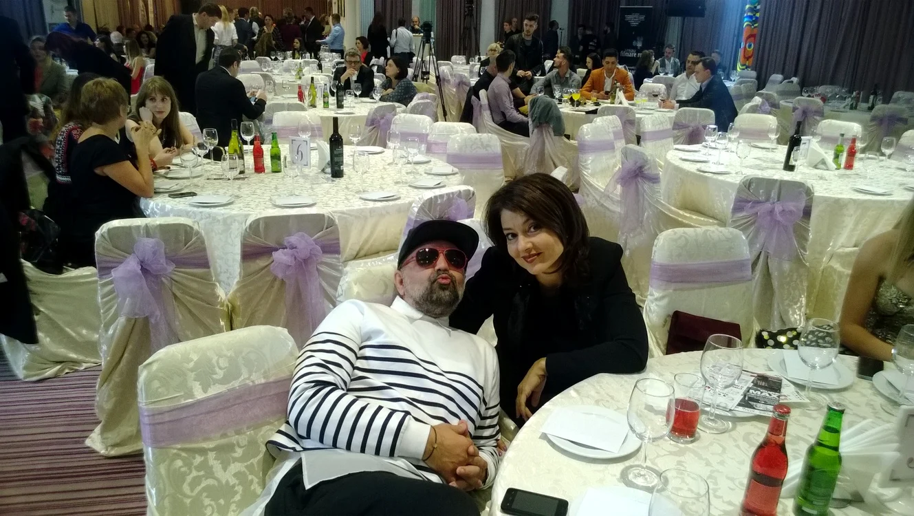 Daniel Iordăchioaie (47 de ani) și Oana Sârbu (47 de ani) au stat la aceeași masă la decernarea premiilor Radar de Media