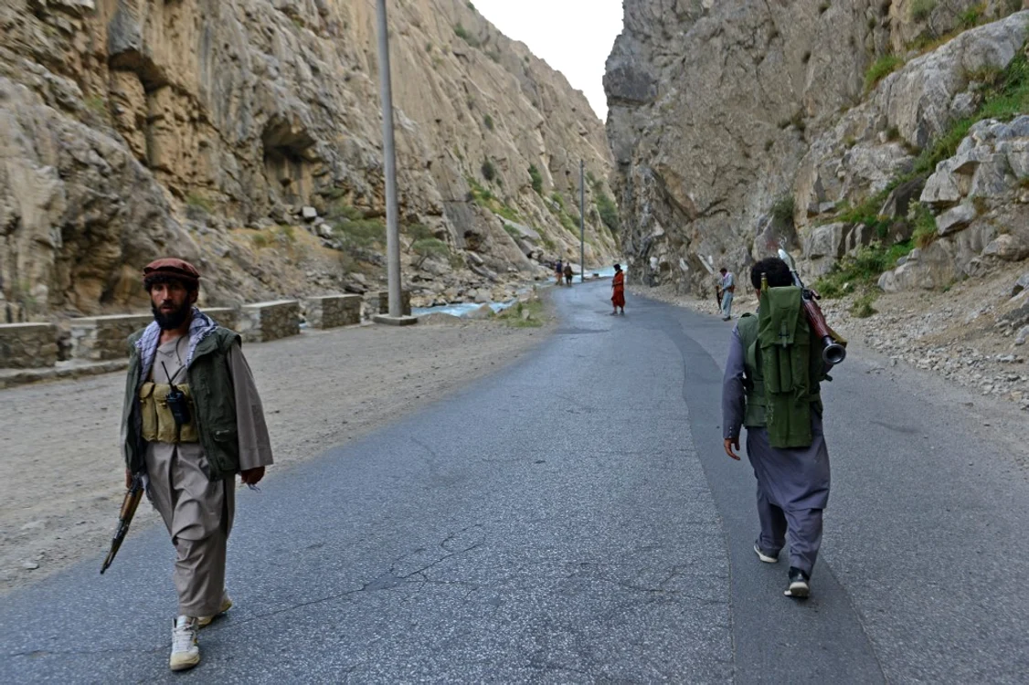 
    Talibanii anunţă că au preluat controlul asupra întregii Văii PanjshirFoto: AFP  