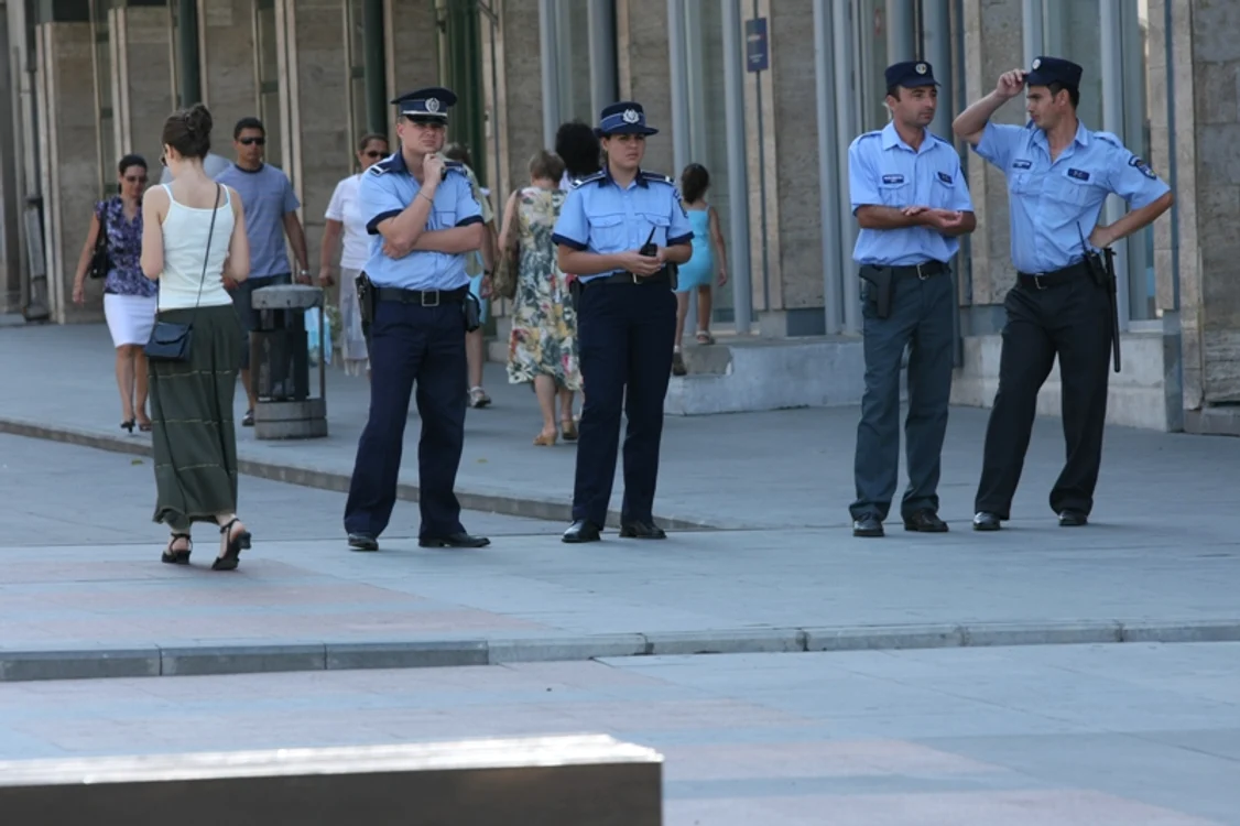 
    Poliţişti comunitari  
