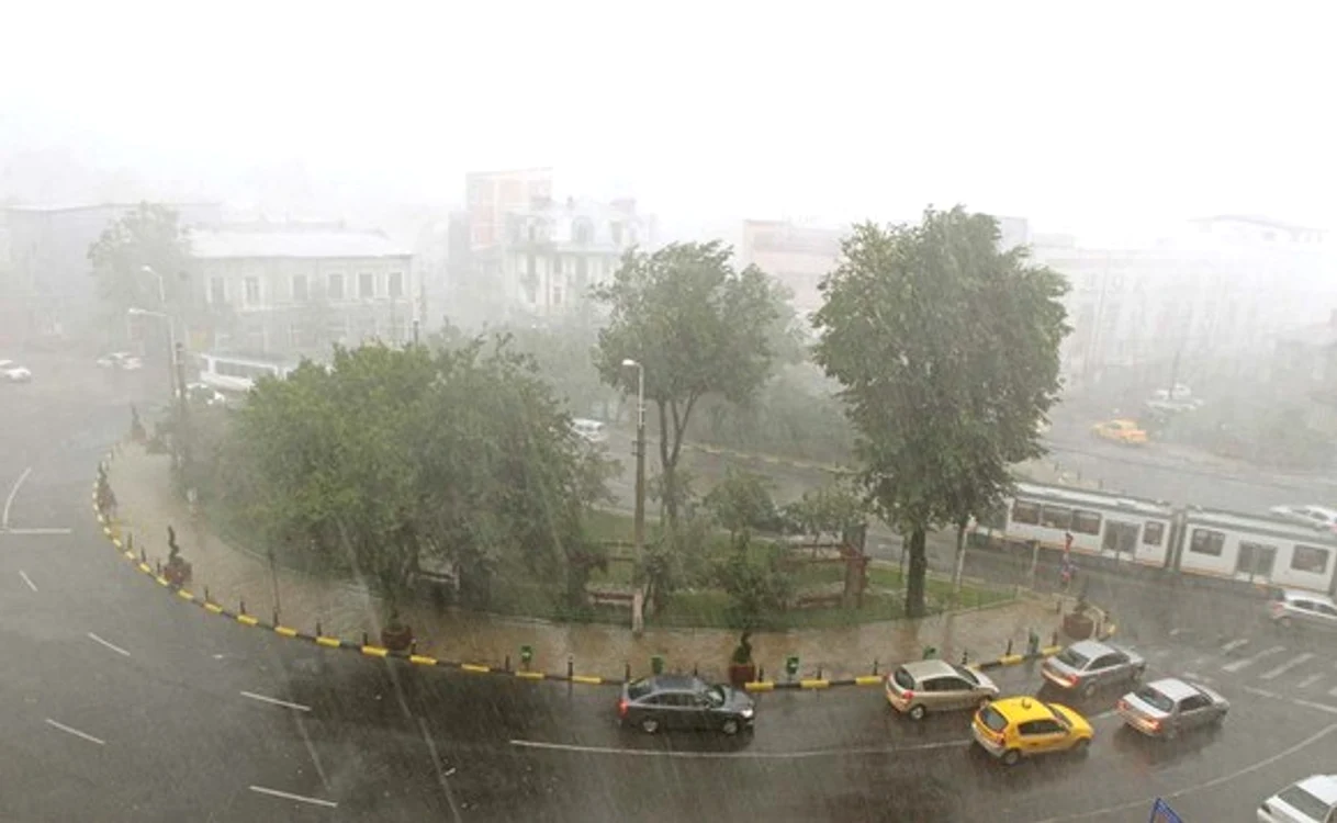 
    Toamna își intră în drepturi. Se anunță ploi, vânt și temperaturi mai scăzutesursa foto: click.ro  