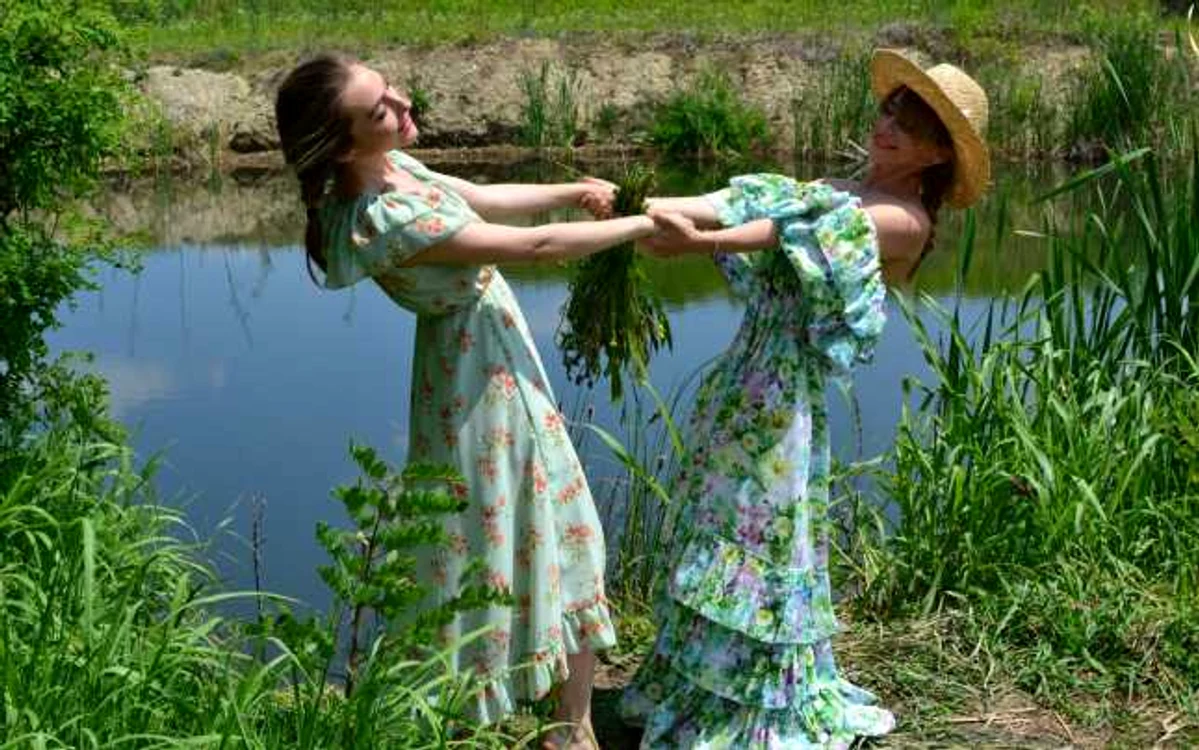 Surorile Andreea şi Georgiana, "sufletul" unei proiect care încurajează feminitatea FOTO Arhivă personală Andreea Pautov