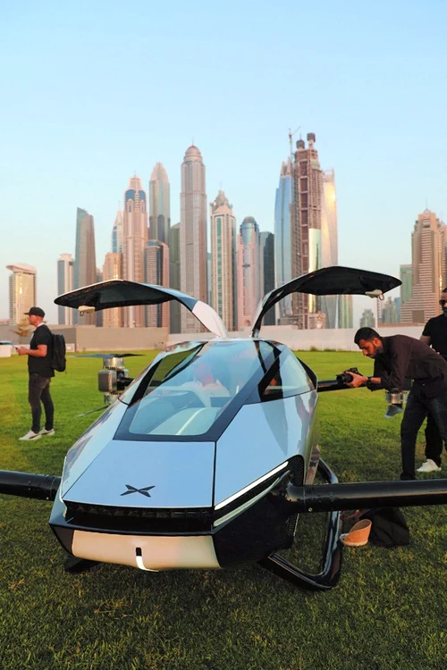 FOTO AFP / DUBAI CHAMBERS