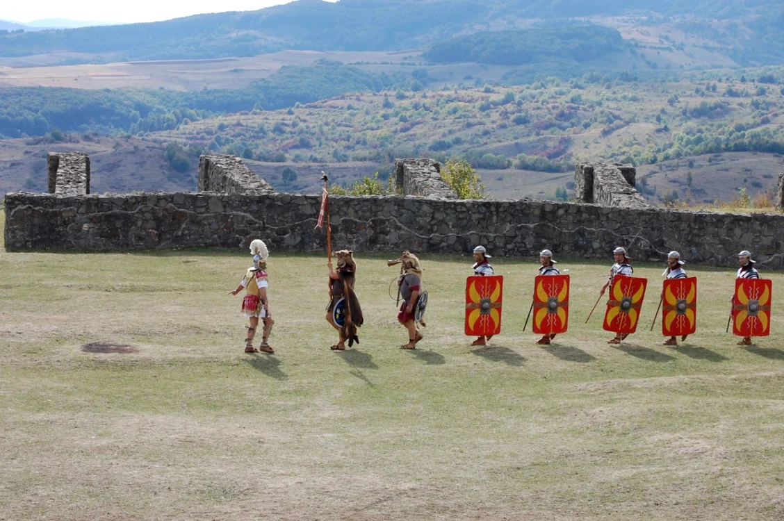 În anii trecuţi, aici avea loc o parte din Festivalul Roman Zalău Porolissum