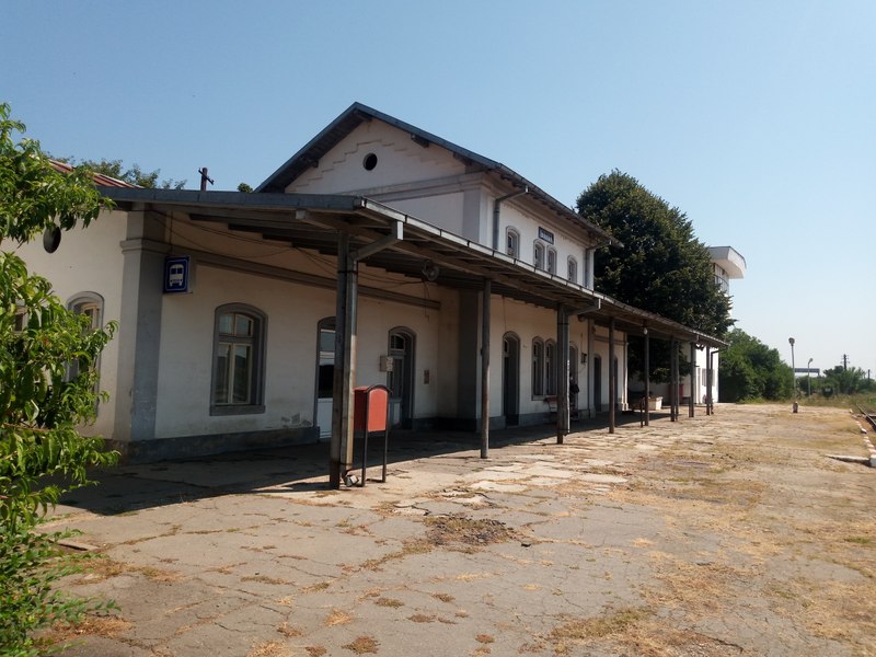 „Hai vino iar în gara noastră” ... veche. Doar 5% dintre gările din România au fost reabilitate în ultimii 30 de ani