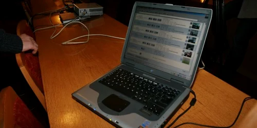 Au furat laptopul şcolii
