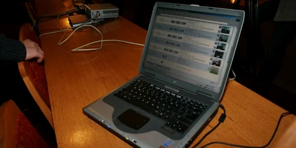 Au furat laptopul şcolii