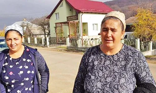 „Îl felicit pe domnul primar că a făcut aşa o grădiniţă”, spune Georgeta Burduja jpeg