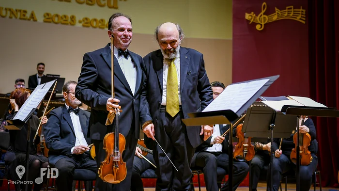 Violonistul Florin Croitoru si maestrul Gian Luigi Zampieri FOTO PIN PHOTO