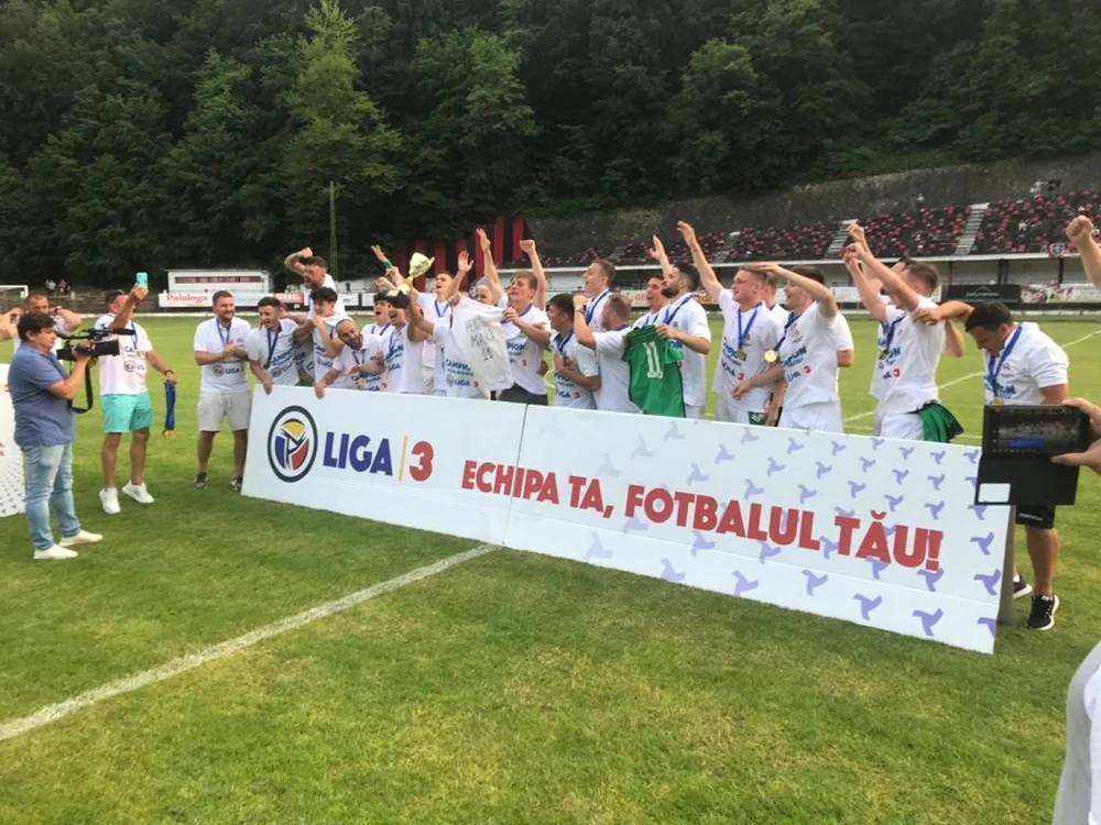 Dumbrăviţa a promovat în Liga a II-a  FOTO Dumbrăviţa TV