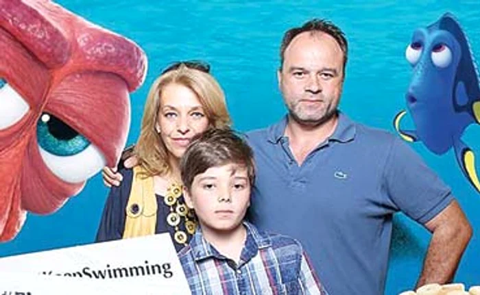 Bianca Brad, Aurel Frăţilă şi fiul lor, Luca, au ieşit miercuri seara la film