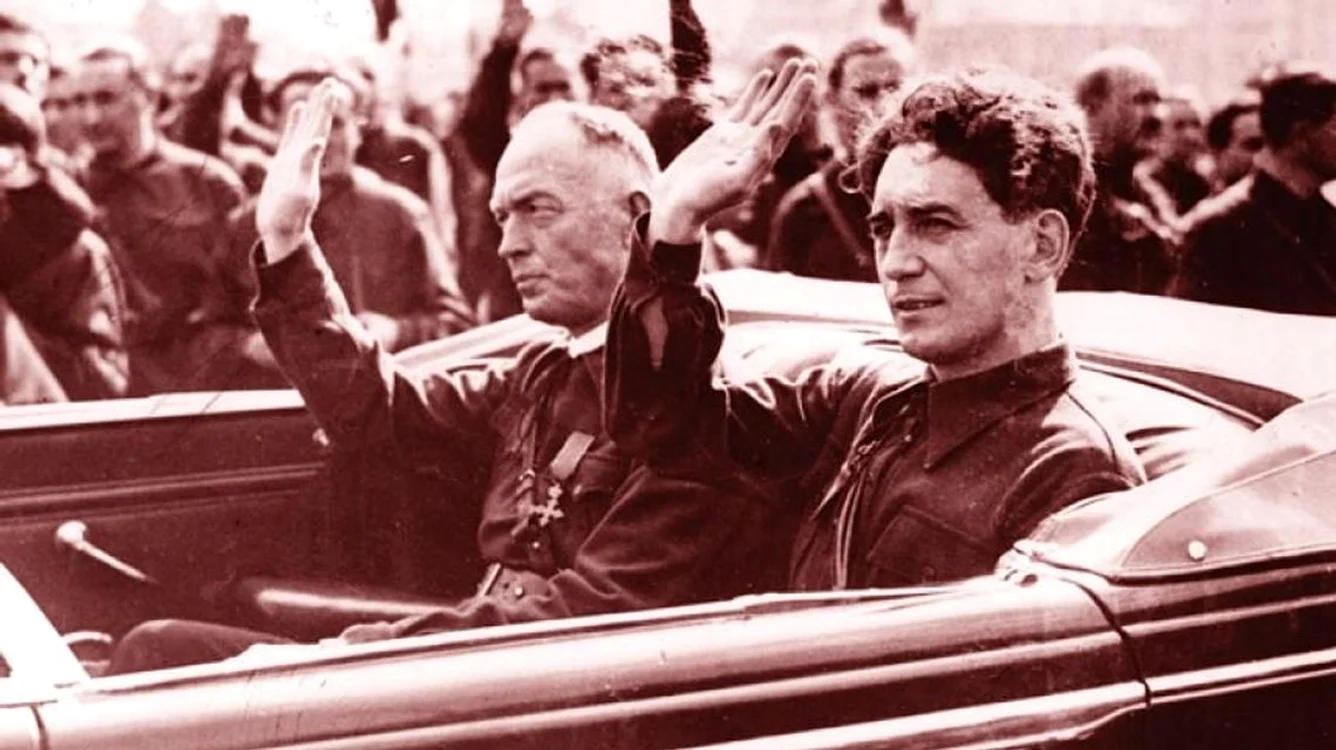 Mareșalul Ion Antonescu și Horia Sima Arhivă
