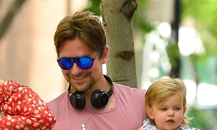 *EXCLUSIVE* Bradley Cooper and Irina Shayk enjoy some puppy play time with Deborra lee Furness' dogs in NYC jpeg