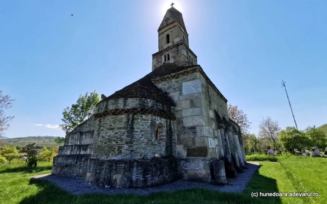 biserica medievala densus foto daniel guta adevarul