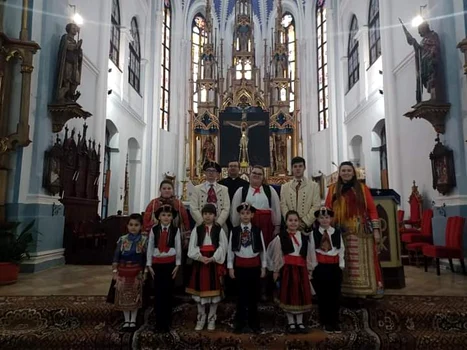 Biserica Romano Catolica Vinga (36) jpg