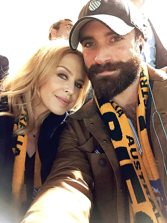
    Kylie a confirmat luna aceasta că s-a cuplat cu Joshua Sassefoto: arhiva personală  