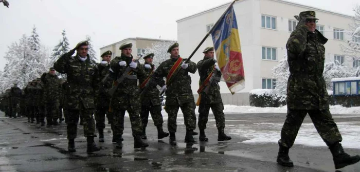 Militarii au defilat la -5 grade Celsius