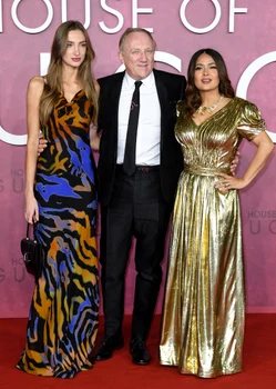 2 salma hayek la premiera house of gucci cu sotul si fiica vitrega jpg jpeg