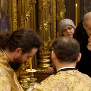 Gigi Becali a plâns în biserică. Captură Trinitas TV