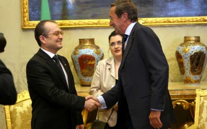 Prim-ministrul Emil Boc şi preşedintele Camerei Deputaţilor din Italia, Gianfranco Fini FOTO: gov.ro