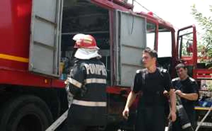 Pompierii au reușit să lichideze incendiul (arhivă)