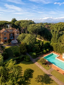 Așa arată proprietatea de 11,5 milioane de euro / foto: Instagram/IG Mansions