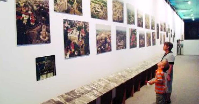 Bucureşti: Bucureştiul văzut de sus, într-o fotografie de 11 metri