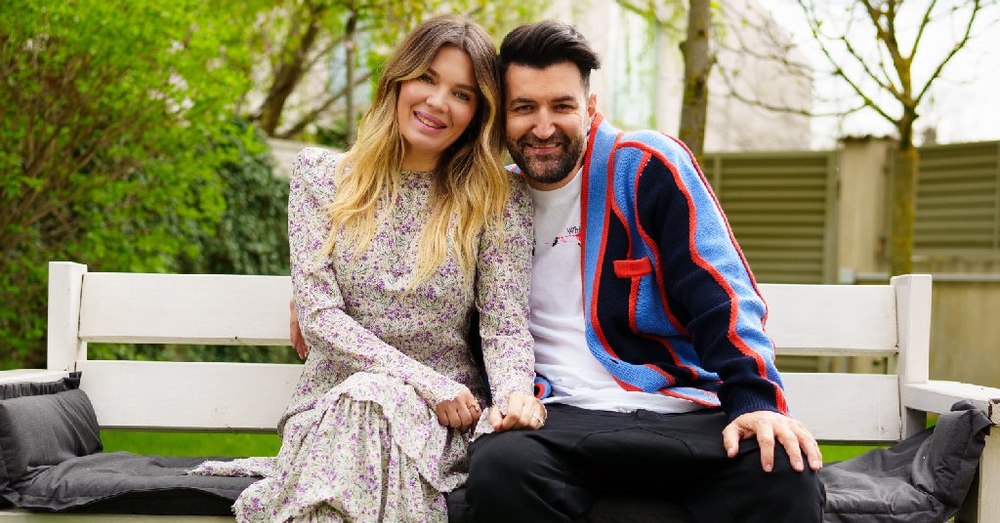 Smiley și Gina Pistol au anunțat că se căsătoresc, printr-un video postat pe YouTube VIDEO FOTO