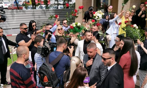 Brigitte Năstase şi Florin Pastramă au spus "da" în faţa ofiţerului stării civile  jpeg
