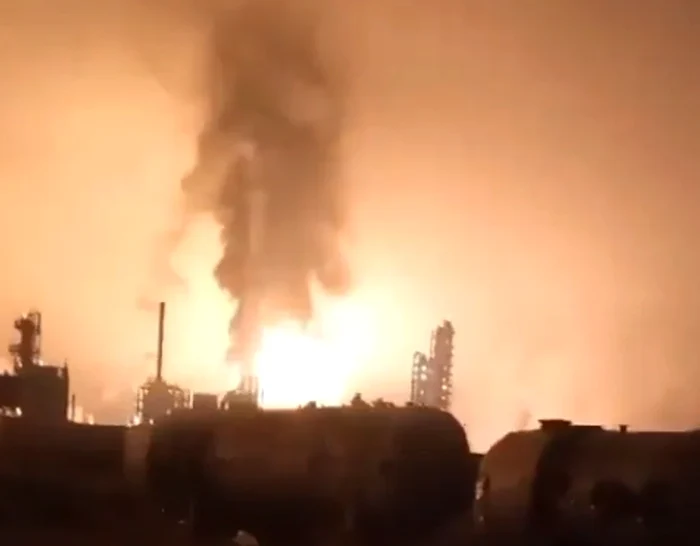 Atacul a provocat incendii la instalații FOTO Captură video