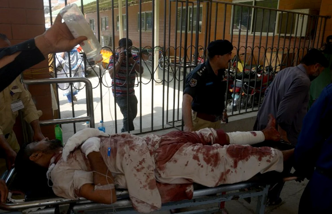
    Două atacuri teroriste în Pakistan au costat viața a cel puțin 13 persoaneFoto AFP  