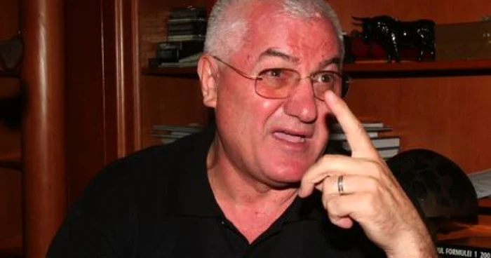 Dumitru Dragomir ar vrea să schimbe regulamentul pentru a rămâne prieten cu toţi