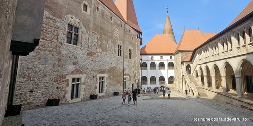 Castelul Corvinilor din Hunedoara  Foto Daniel Guță ADEVĂRUL (115) jpg