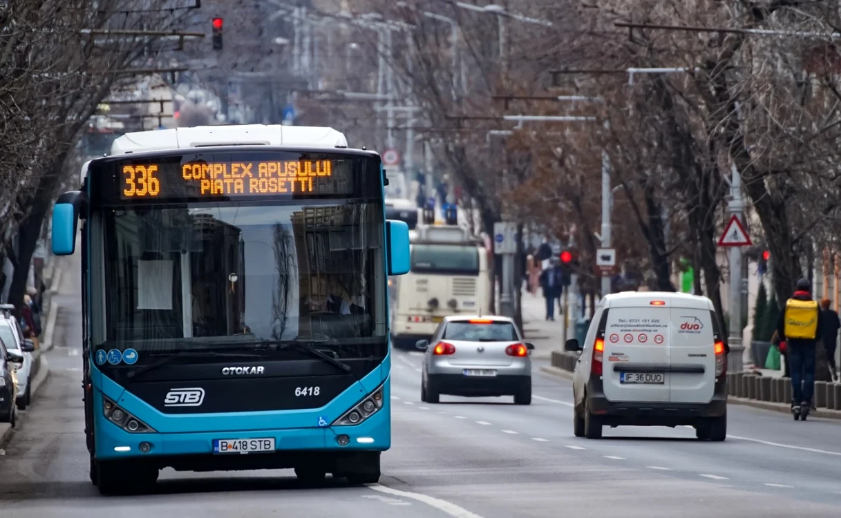 Elevii și studenții vor putea obține abonamnte prin aplicație / Foto Shutterstock