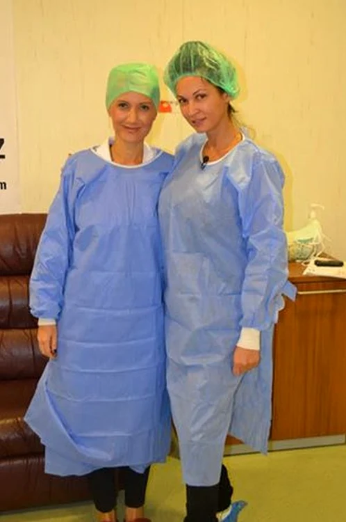 Vedeta s-a lăsat pe mâinile unei doamne doctor oftalmolog