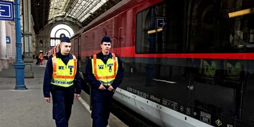 Politia ungara FOTO railpol.eu