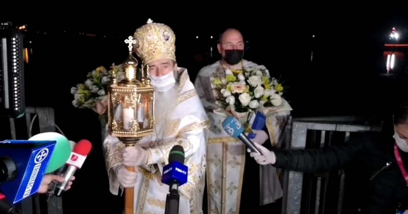 Credincioşii vor primi Lumina acasă