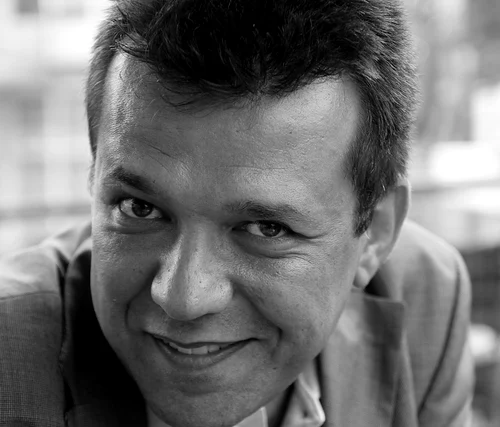 © M. Zgondoiu