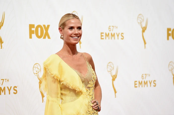 
    Deși are o siluetă perfectă, alegerea vestimentară a lui Heidi Klum nu a avantajat-o delocfoto: Getty Images  