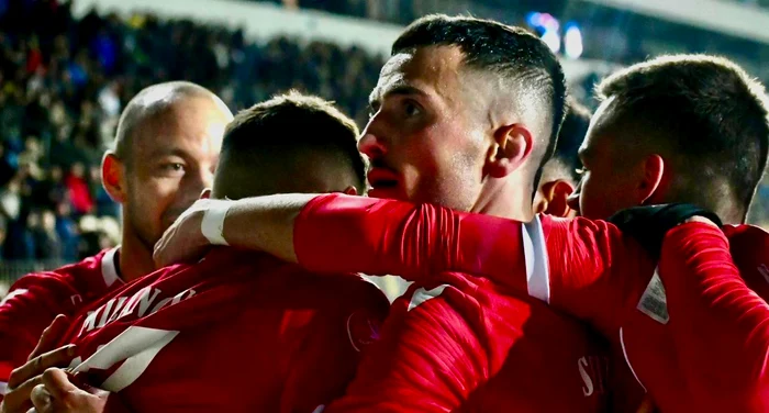 Dinamo își depune candidatura la titlu. Foto Facebook