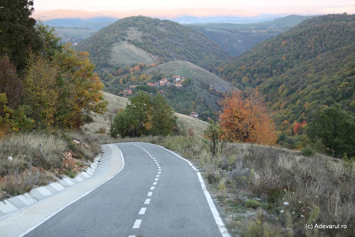 Transalpina bicicliștilor din Ținutul Pădurenilor, Foto Daniel Guță, Adevărul (38) JPG